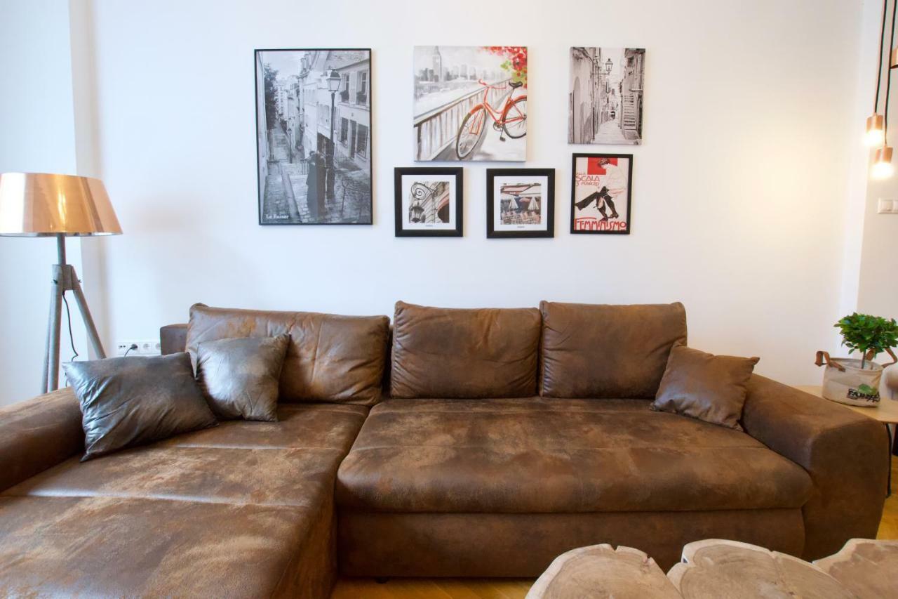 Standard Apartment By Hi5 - Madach Imre 1 布达佩斯 外观 照片